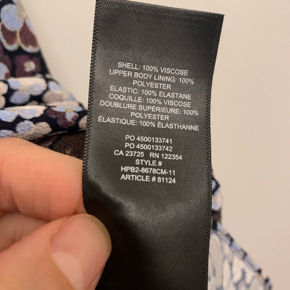 ARITZIA DRESS - Picture 7 of 11